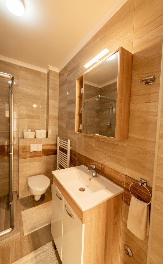 Vesta Apartment Tuzla - Across Bcc Shopping Mall Exterior foto